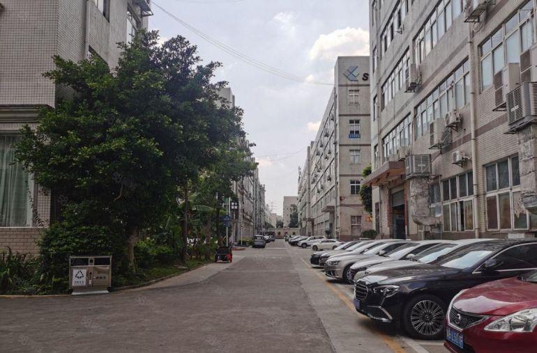 龙华大浪红本厂房出租2000平可分租 工业园低价一楼仓库出租