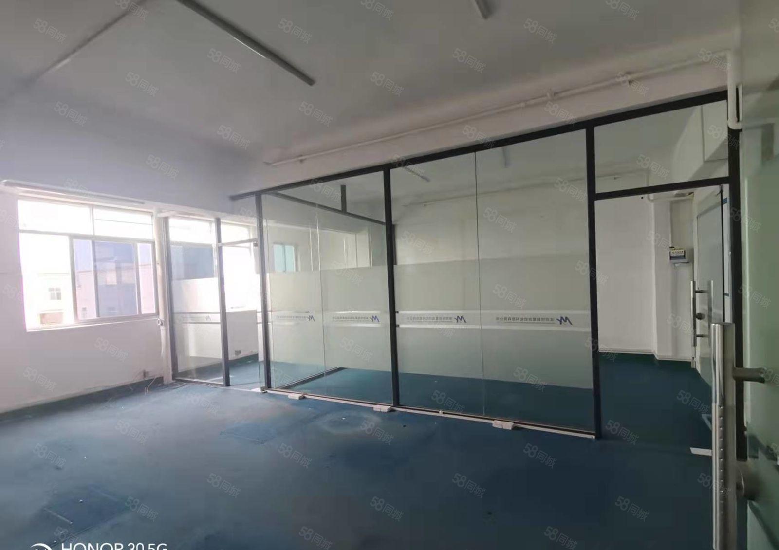 观澜松元万安小学旁靠轻轨楼上360平方带装修出租