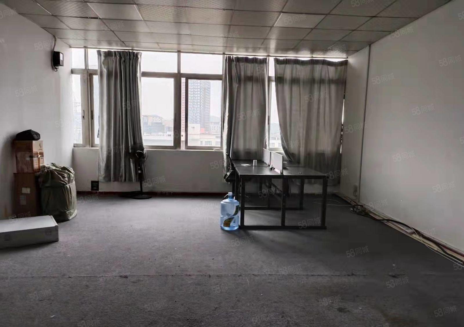 龙华大浪新百丽附近230平原房东小厂房出租