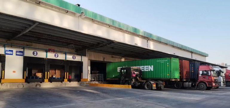 深圳市龙华区12000平米12米高，一排卸货平台钢构厂房出租