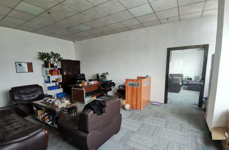 观澜福民工业区楼上500平厂房出租带精装修带3吨电梯使用率高