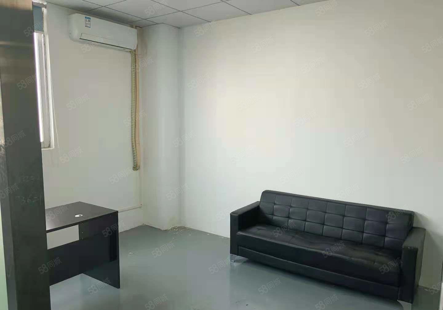 龙华元芬地铁口新出精装修办公室出租150平31格局水电齐全