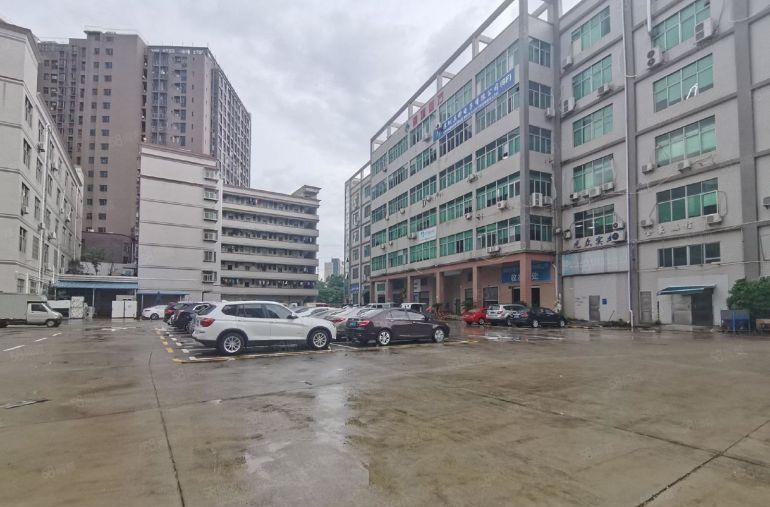 龙华民治第地铁口原房东2000平方厂房仓库出租精装修可分租