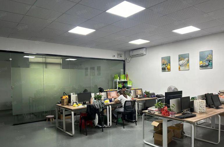 龙华布龙路元芬地铁站附近楼上1000平精装修厂房出租