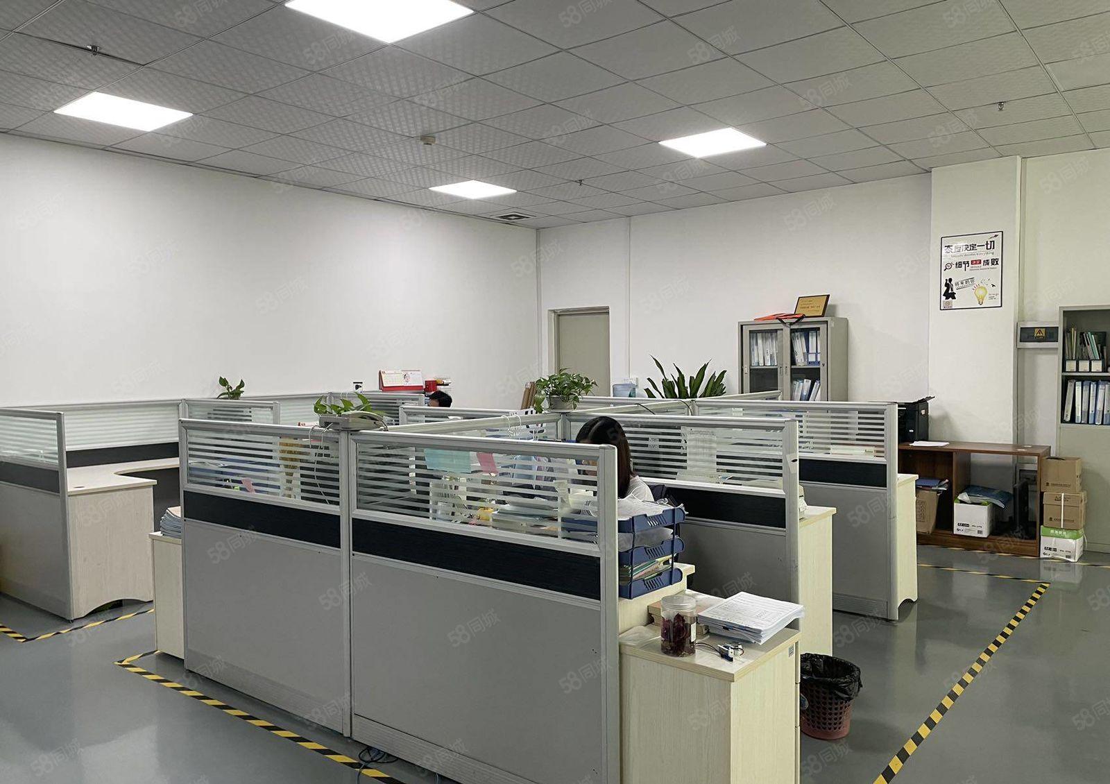 龙华大浪新百丽旁大型园区楼上整层2680平精装修厂房出租