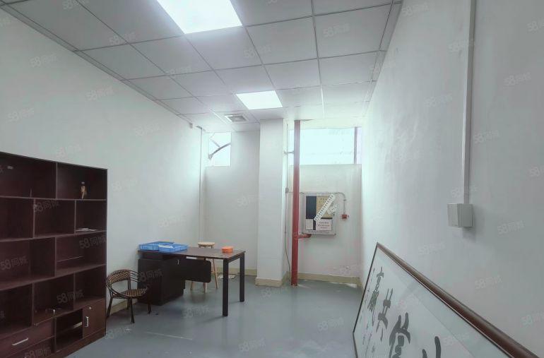 大浪850平带装修厂房可分租