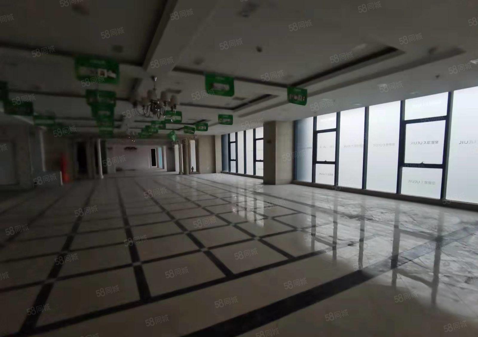 龙华商业裙楼 四层可分层租 总面积1万多平 非常适合汽车行业