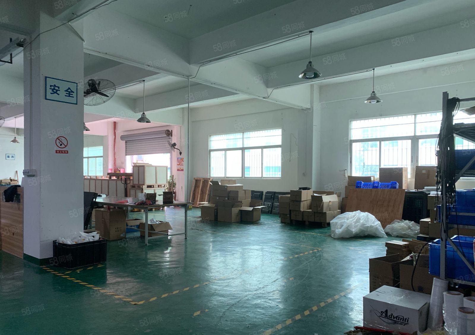 观澜大水坑楼上1000平带办公室装修，全新地坪漆园区形象好！