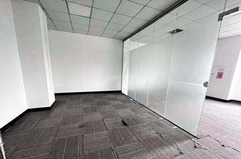 龙华大浪全新装修厂房出租，400平可分租