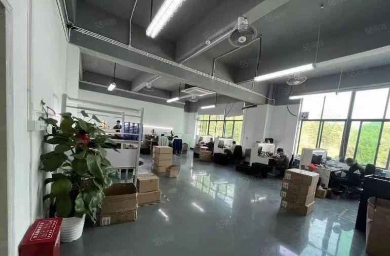 龙华民治地铁口200平至600平精装修研发办公室厂房出租仓库