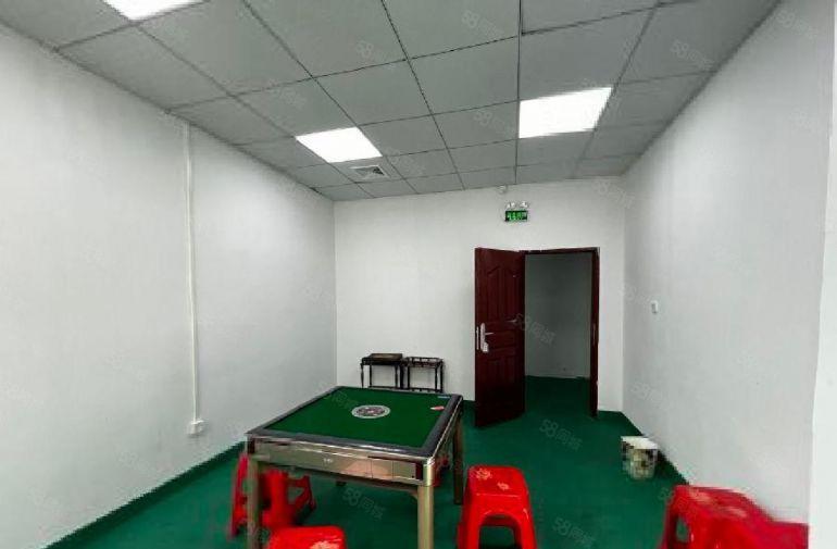 观澜章阁工业园2楼300平厂房出租带精装修 不限行业拎包入住