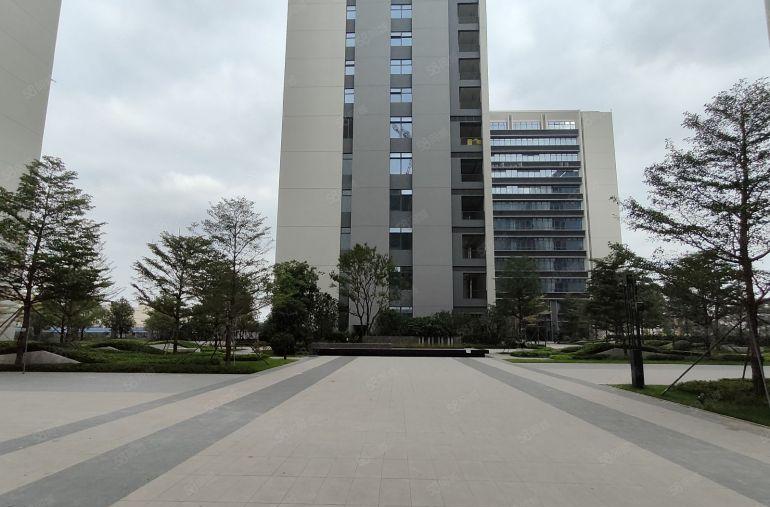 观澜地铁口1000平起租原房东红本厂房40万平实际面积出租