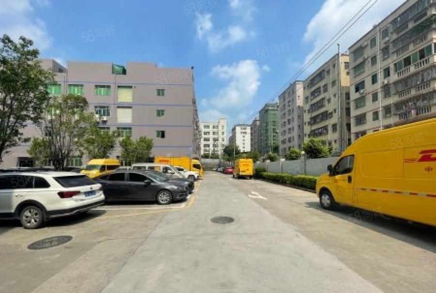 大浪羊台山地铁口精装修厂房出租，带家私空调，适合研发加工