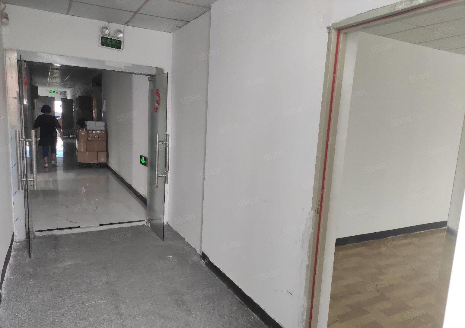 龙华油松精装修厂房120平米出租 1加1格局