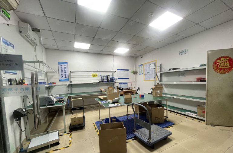 合同到期，龙华带装修厂房出租，大浪带装修厂房，楼上680平方