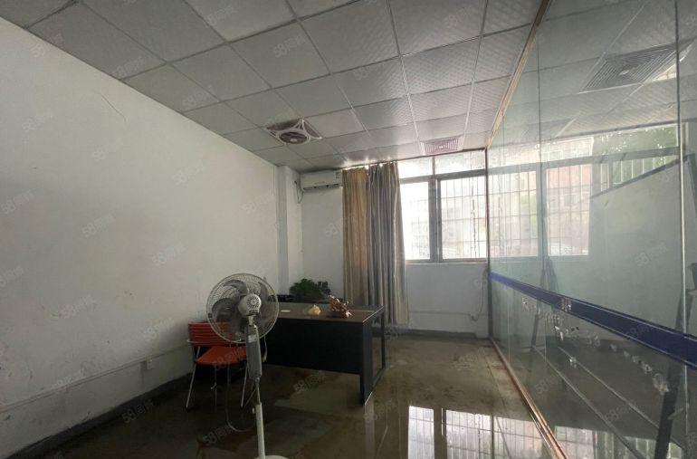 大浪华昌路原房东红本工业园一楼整层900平方米带装修厂房出租