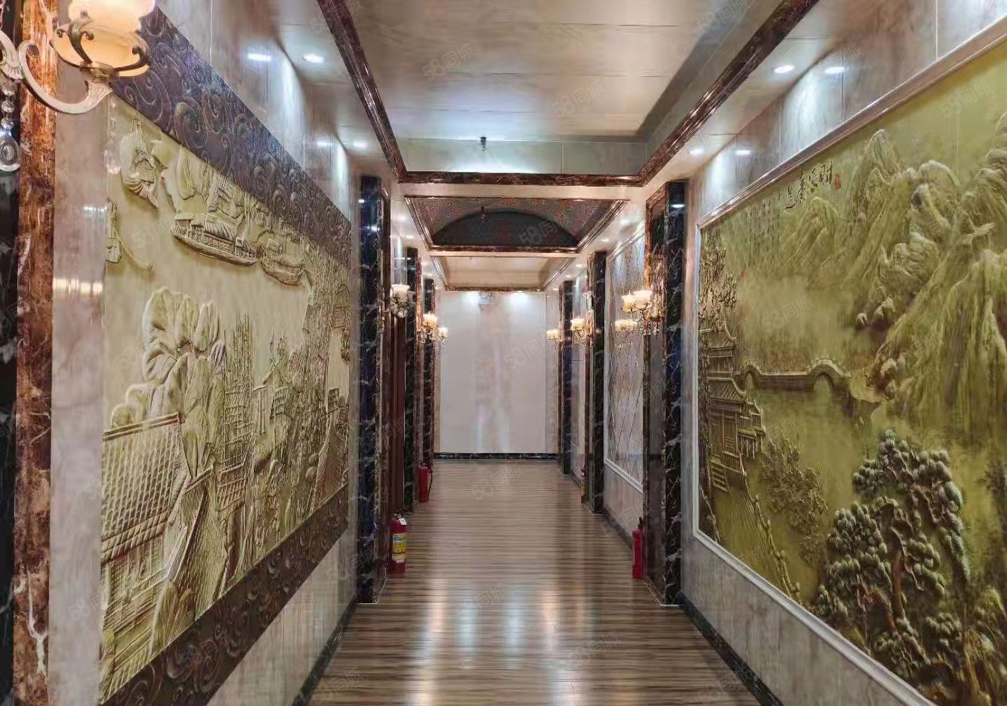 深圳龙华大浪新百丽附近一楼420平精装厂房出租。