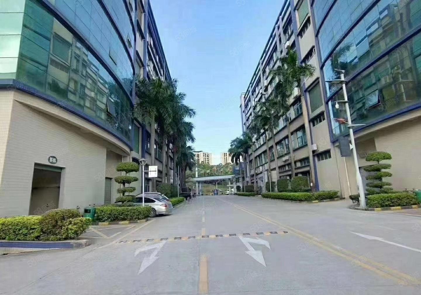 观澜新田工业区楼上单层1800平带精装修厂房出租空地大形象好