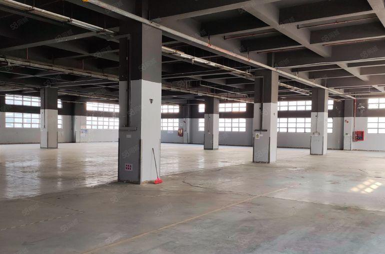 观澜章阁一楼2280平方厂房业主直租，首月租金减百分之10