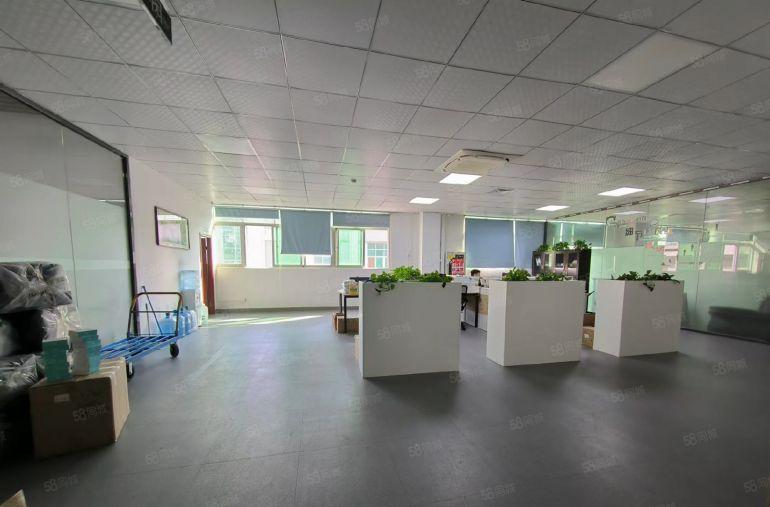 龙华大浪商业中心附近楼上600平精装修厂房出租
