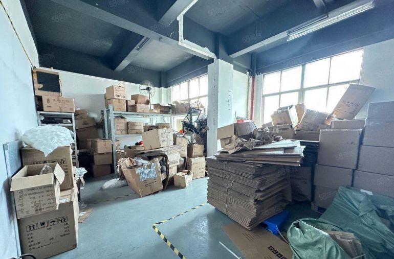 观澜章阁村委楼上400平精装修水电齐全红本厂房仓库出租