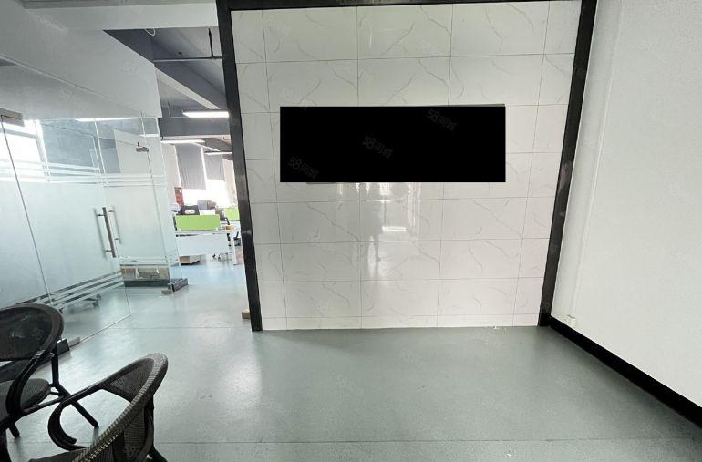 观澜章阁大型园区600平楼上精装修厂房仓库出租水电齐全