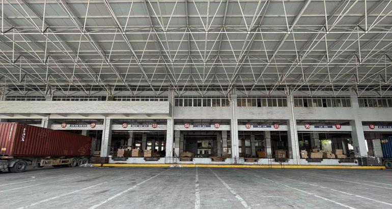 大浪主干道边上500平方至5000平方可分租厂房出租仓库出租