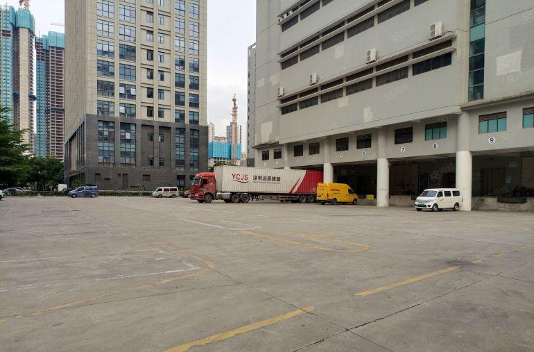 龙华原房东标准厂房一栋15楼，28000平1楼顶高7.4