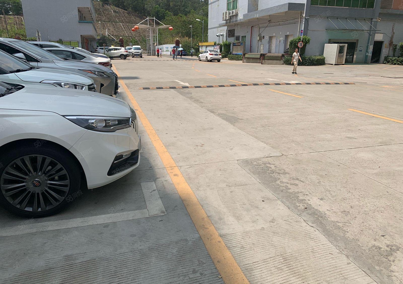 (出租观澜桂花村独院厂房)1楼1600平厂房仓库出租大小可分