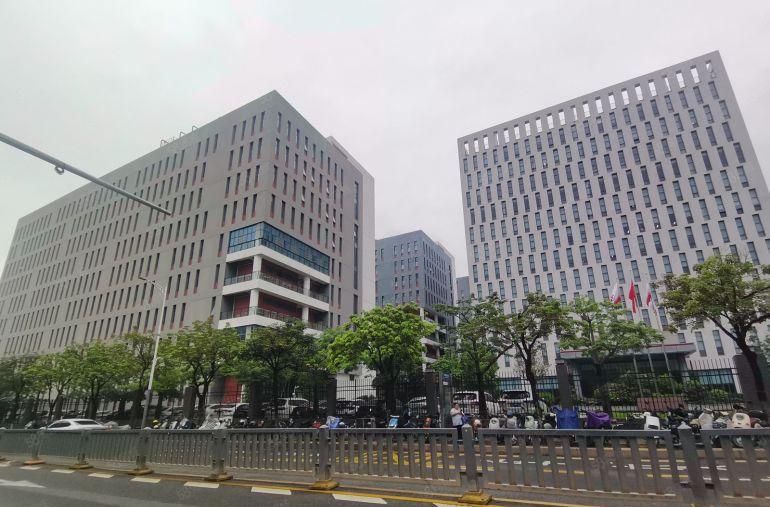 龙华观澜地铁口1000平精装修研发办公生产电商仓库出租分租