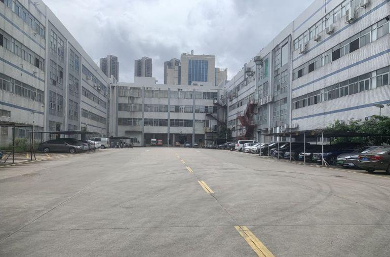 龙华龙胜地铁口新出一楼1800平厂房仓库出租报价25元可分租