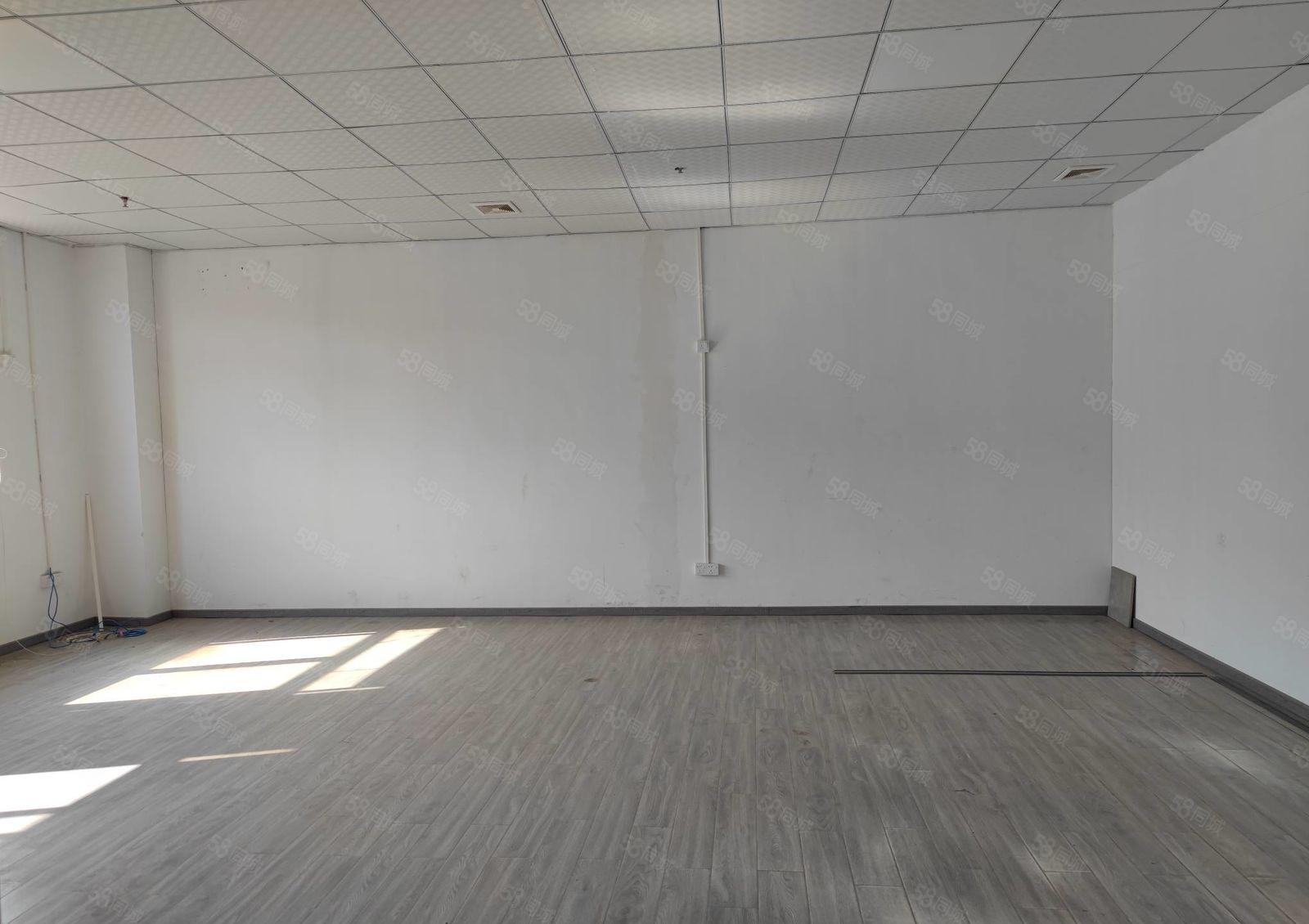 大浪英泰工业区附近新出楼上800平工业厂房出租