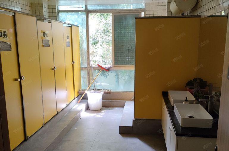 大浪南路宝龙工业园1780平米60万精装修厂房出租