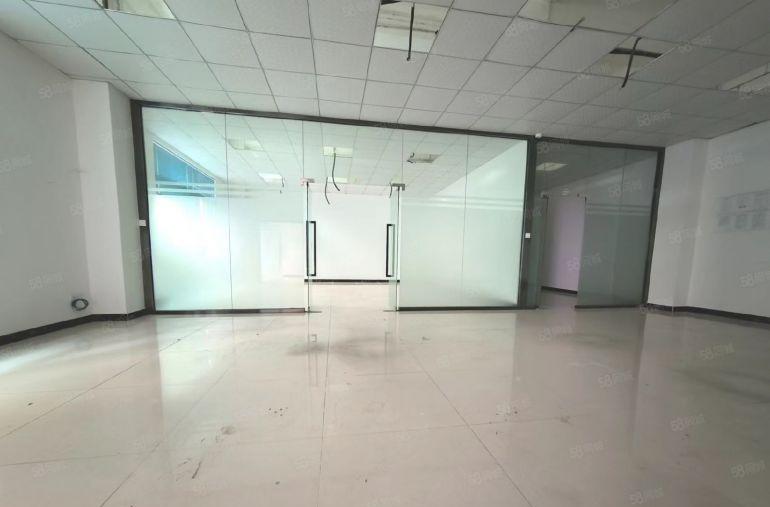 龙华大浪商业中心附近一楼1080平精装修厂房出租