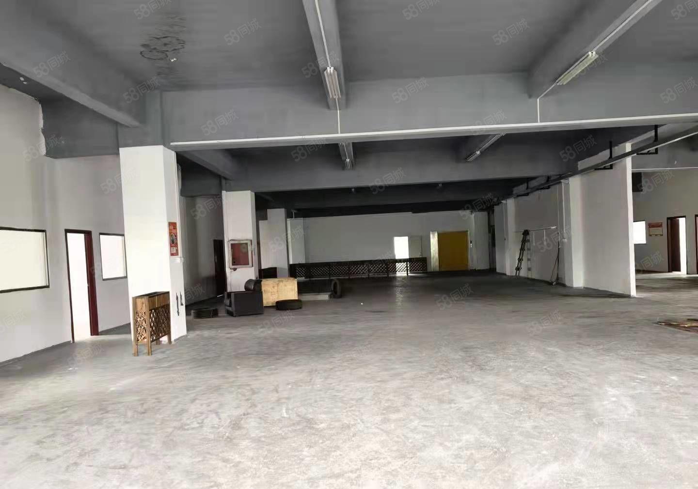 观澜新田环观南路清平高速出口靠坂田楼上1800平方带装修出租