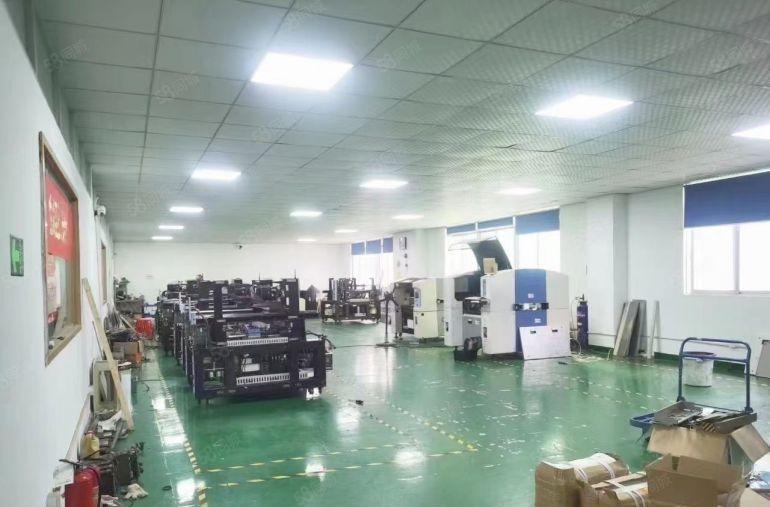 出租龙华油松工业园厂房一楼1300平出租带装修400平起分