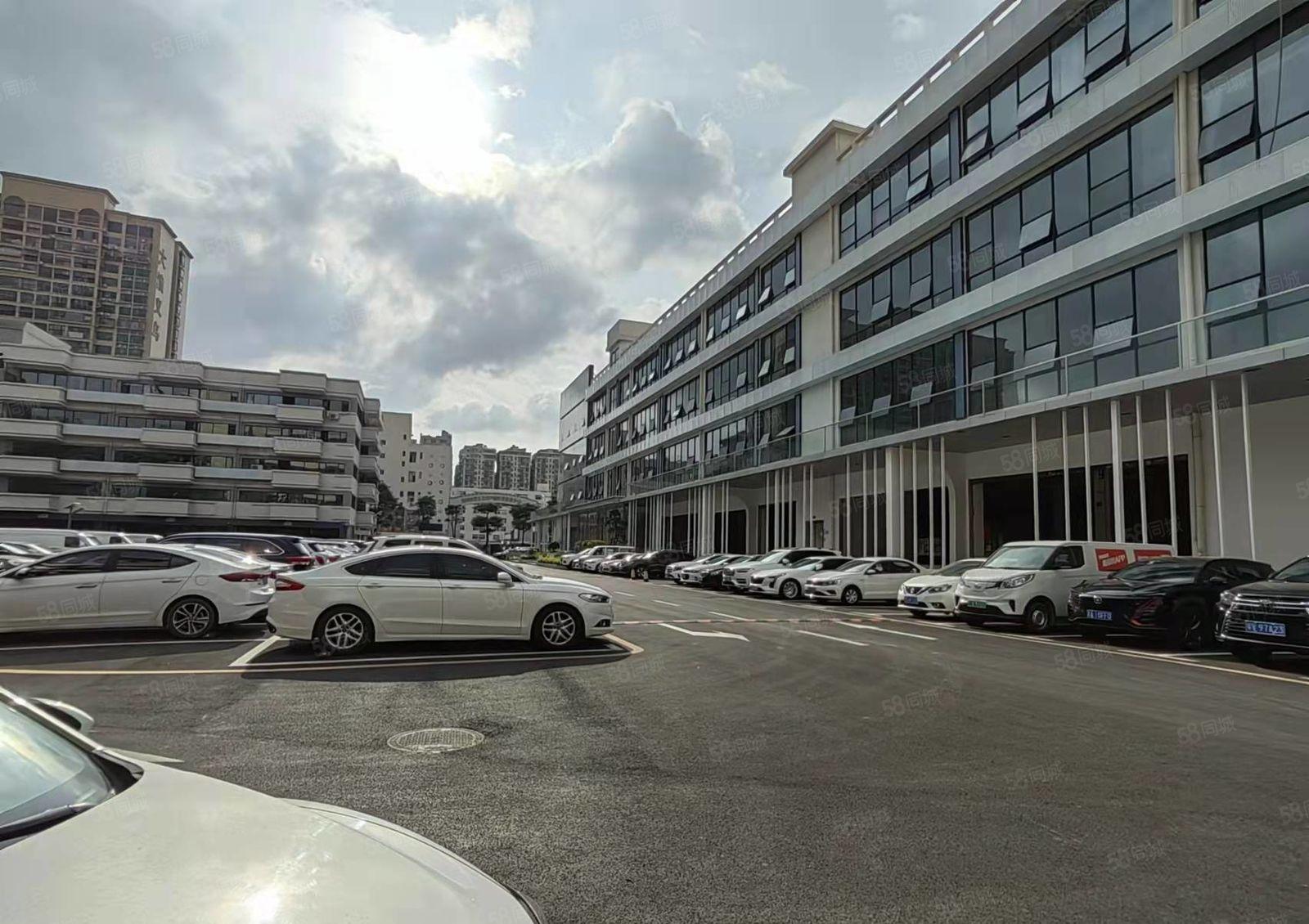 深圳龙华大浪商业中心附近100平起创意园厂房出租。