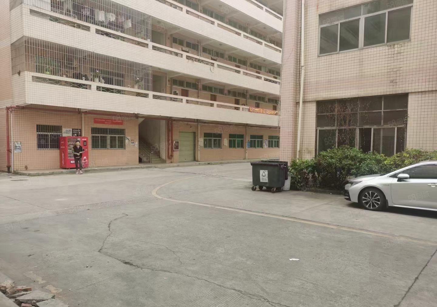 茜坑地铁口新出一楼1600平方招租