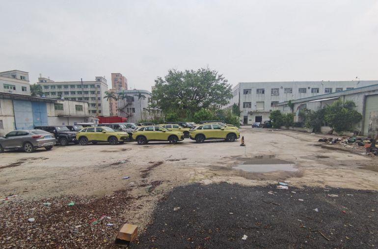 观澜新出空地2000平可做建材停车堆放等行业空地出租