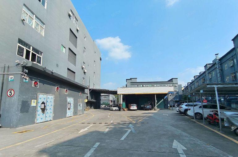 观澜高速路口钢结构厂房4000平方出租有红本大小可分可办环评