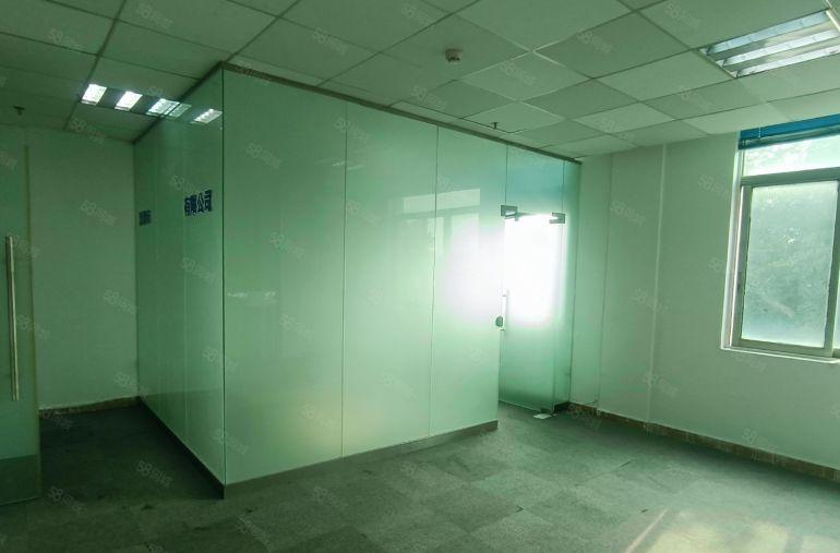 清湖地铁口精装修厂房出租80平带隔间空调