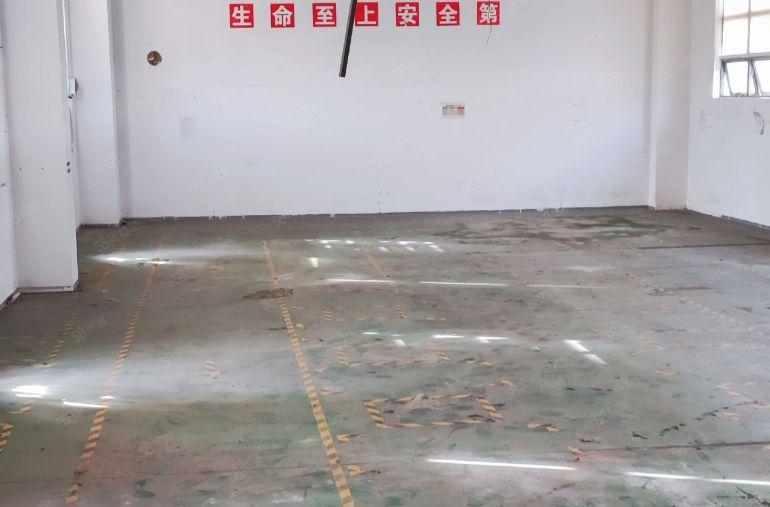 观澜章阁社区新出190平米楼上厂房出租，带3台超大排风机
