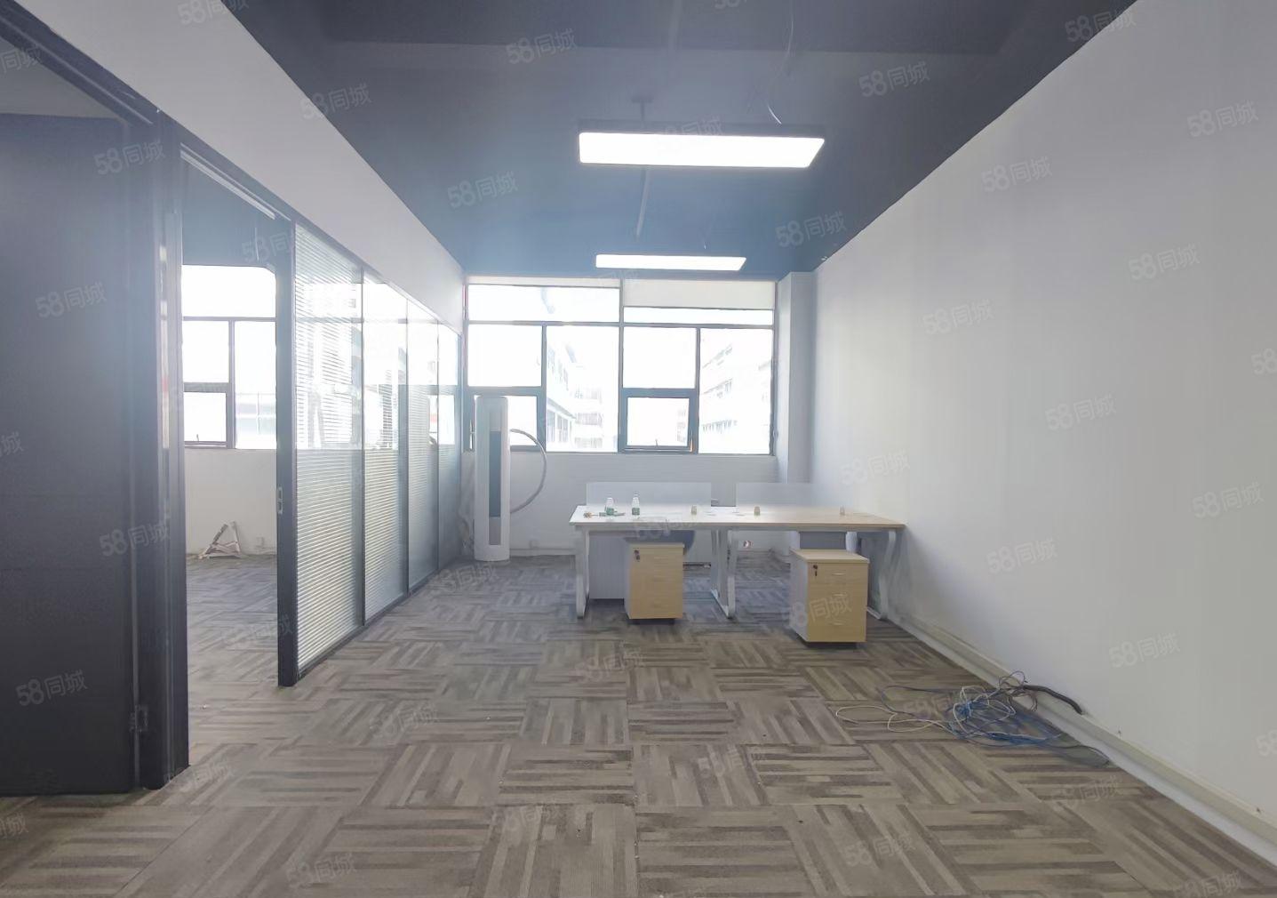 龙华汽车站两百平米厂房出租，带精装修适合做电商办公仓库出租