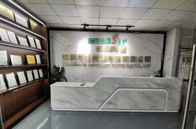 观澜大富工业区原房东楼上800平厂房出租带豪华装修水电齐全