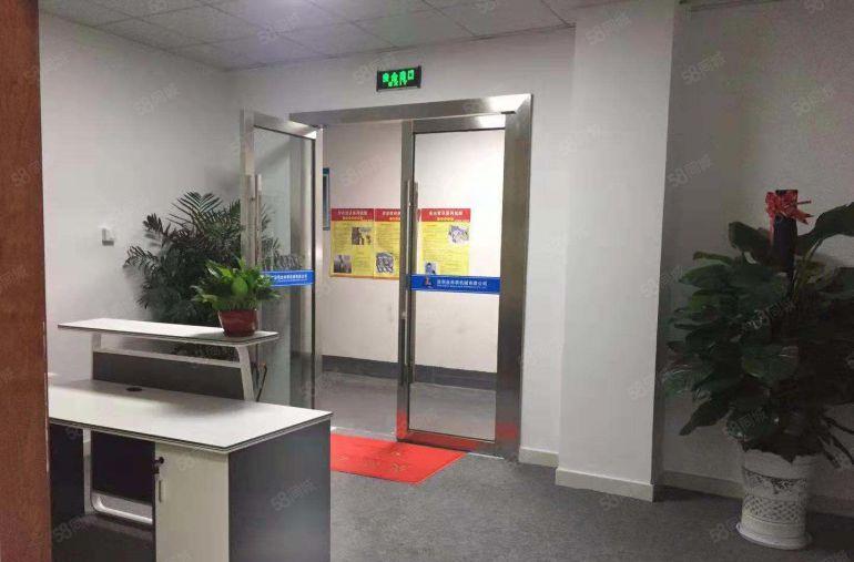 龙华观澜地铁口科技园楼上新出600平现成办公室仓库厂房出租