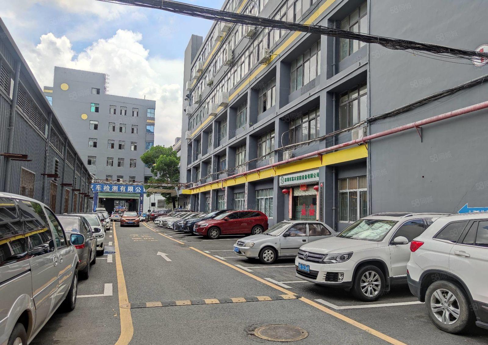 油松整层厂房5620平，带装修可分租，交通方便，户型方正