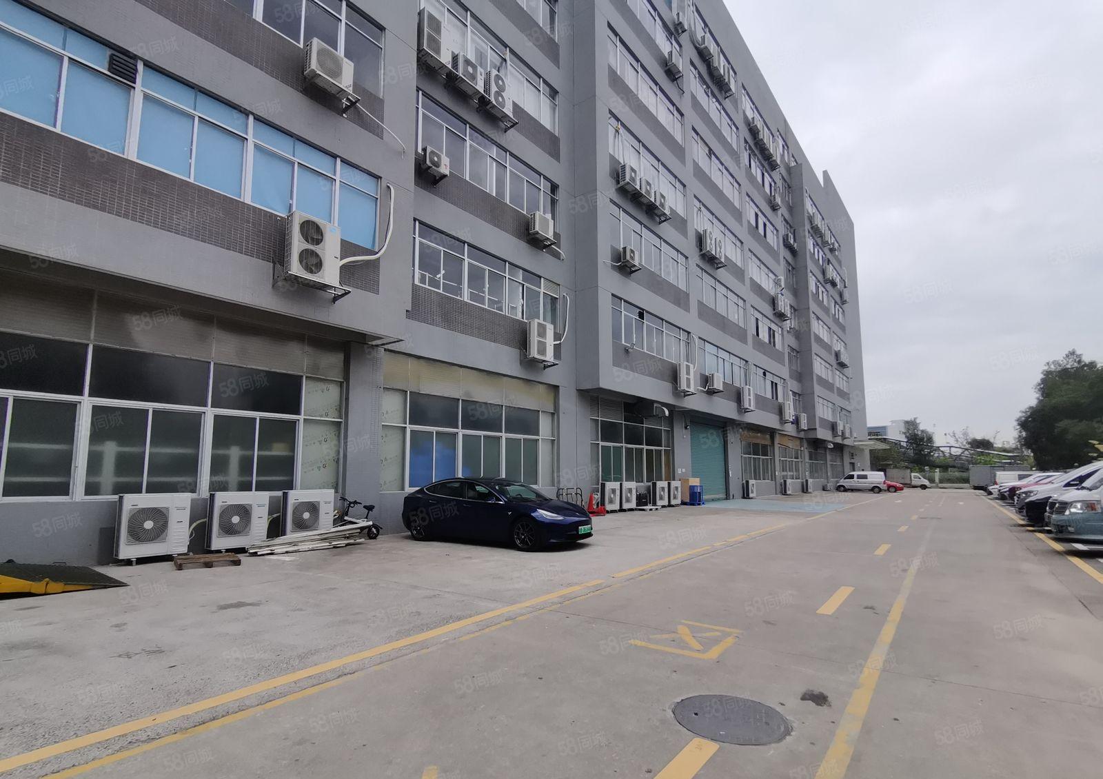 龙华观澜地铁口2000平方厂房出租超大空地500平起分租