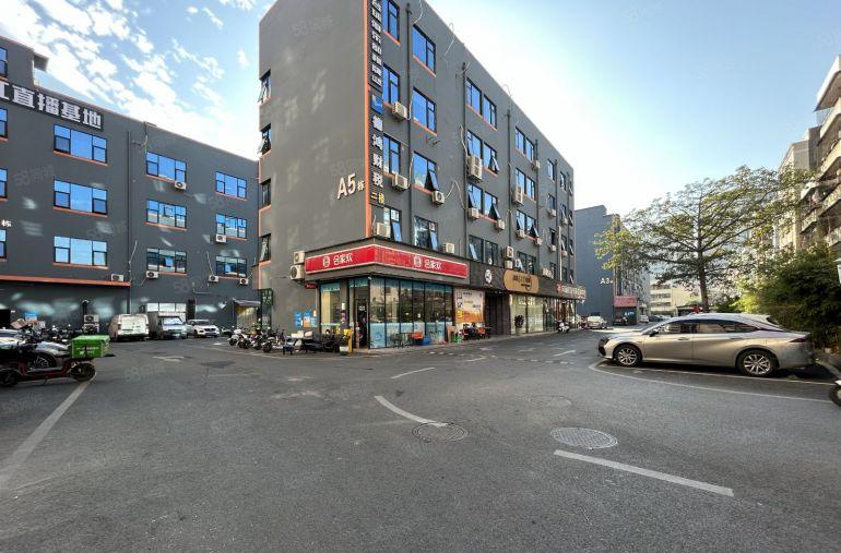 龙华清湖地铁口电商园楼上100~800平精装修办公室厂房出租