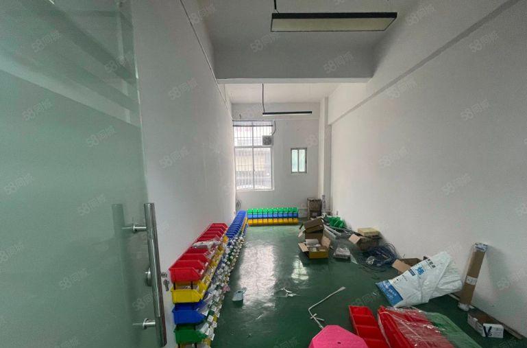 坂田大浪商业中心旁边一楼500平方精装厂房出租，拎包进驻