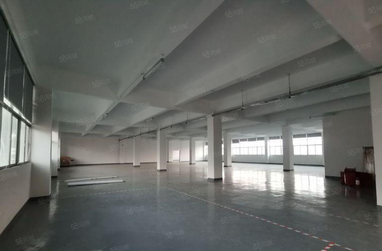 龙华区观湖街道樟坑径园区内厂房出租，楼上带装修700平米水电